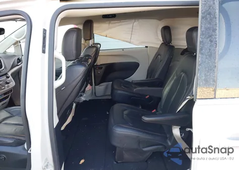 2020 Chrysler Pacifica Touring L Plus z USA, uszkodzony, nr VIN 2C4RC1EG5LR158631